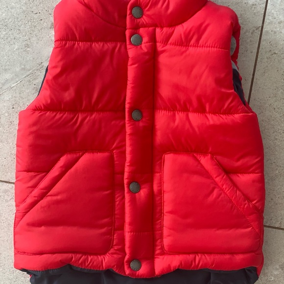 Pumpkin Patch Children’s size 2 sleeveless puffer vest/jacket. - Picture 4 of 8